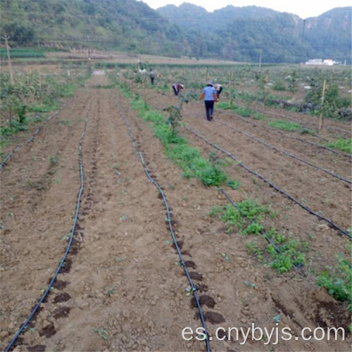 Sistema de riego por goteo integrado de agua y fertilizantes